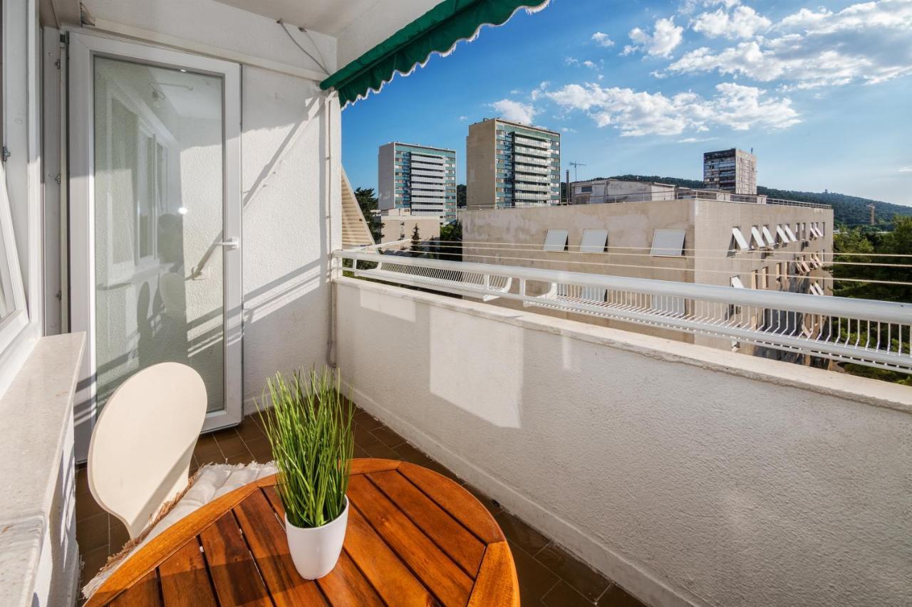 3-Bedroom Sea View Apartment - Balcony, Elevator - Spinut, Split Спліт Екстер'єр фото