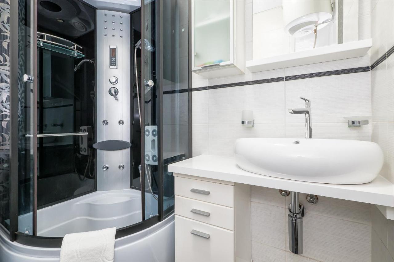 3-Bedroom Sea View Apartment - Balcony, Elevator - Spinut, Split Спліт Екстер'єр фото