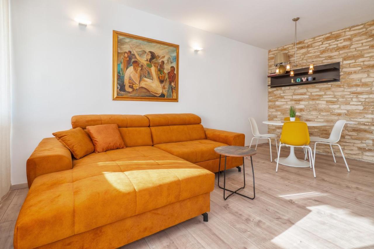 3-Bedroom Sea View Apartment - Balcony, Elevator - Spinut, Split Спліт Екстер'єр фото